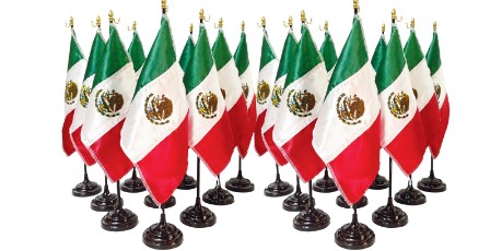 banderas de escritorio con pedestal negro plastico